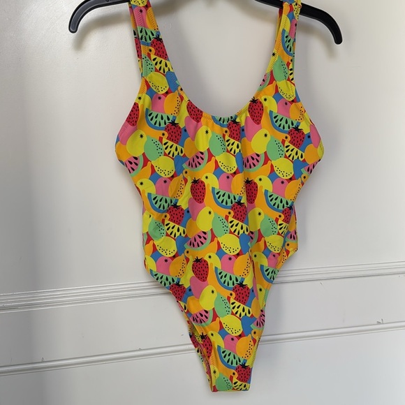 Free People It's Now Cool Swimsuit Fruit Print TUTTI FRUTTI One-Piece Small - Picture 6 of 11